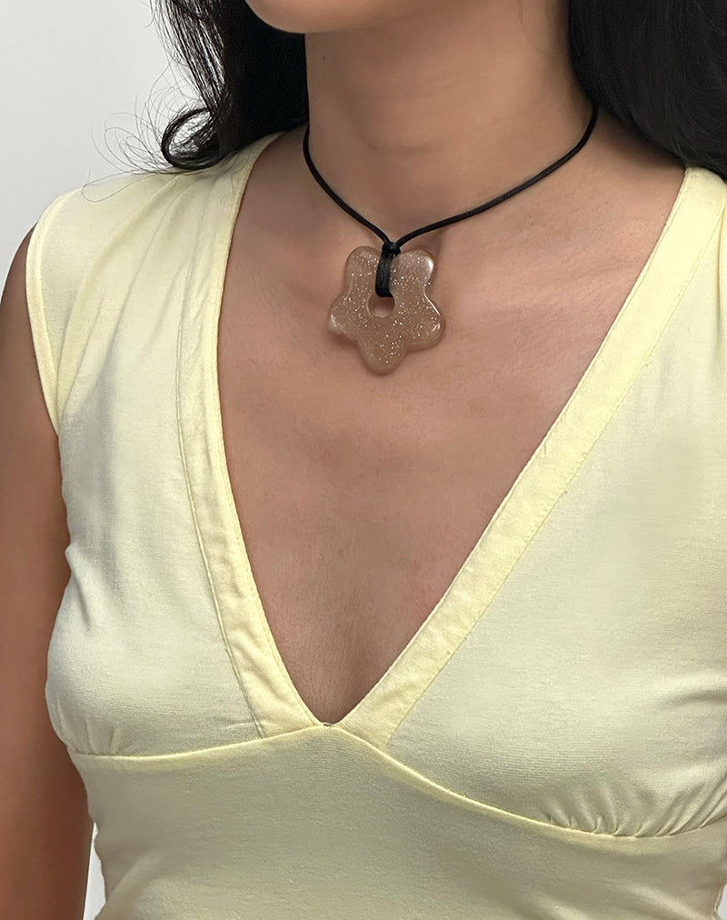 Flower Necklace in Resin Brown
