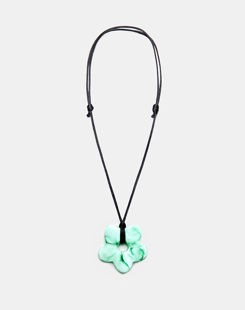 Flower Necklace in Resin Green
